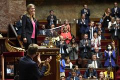 Ni le gouvernement ni l'Assemblée ne  nous représente !